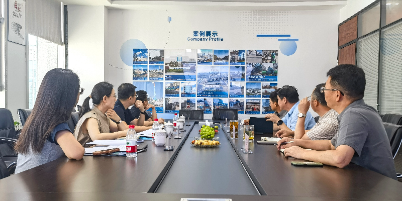 錢江世紀(jì)城黨工委委員、管委會(huì)副主任俞魯曉一行蒞臨杰锎科技調(diào)研指導(dǎo)